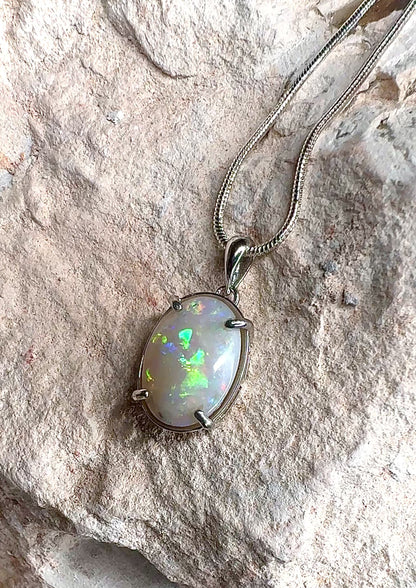 Ladies Pendant Solid Lightning Ridge Opal 925 Silver